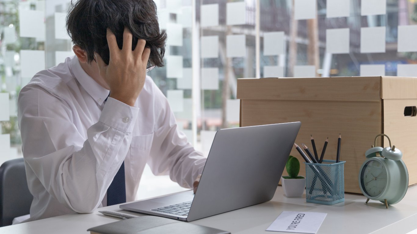 Youth jobseekers swell as joblessness hits 6%
