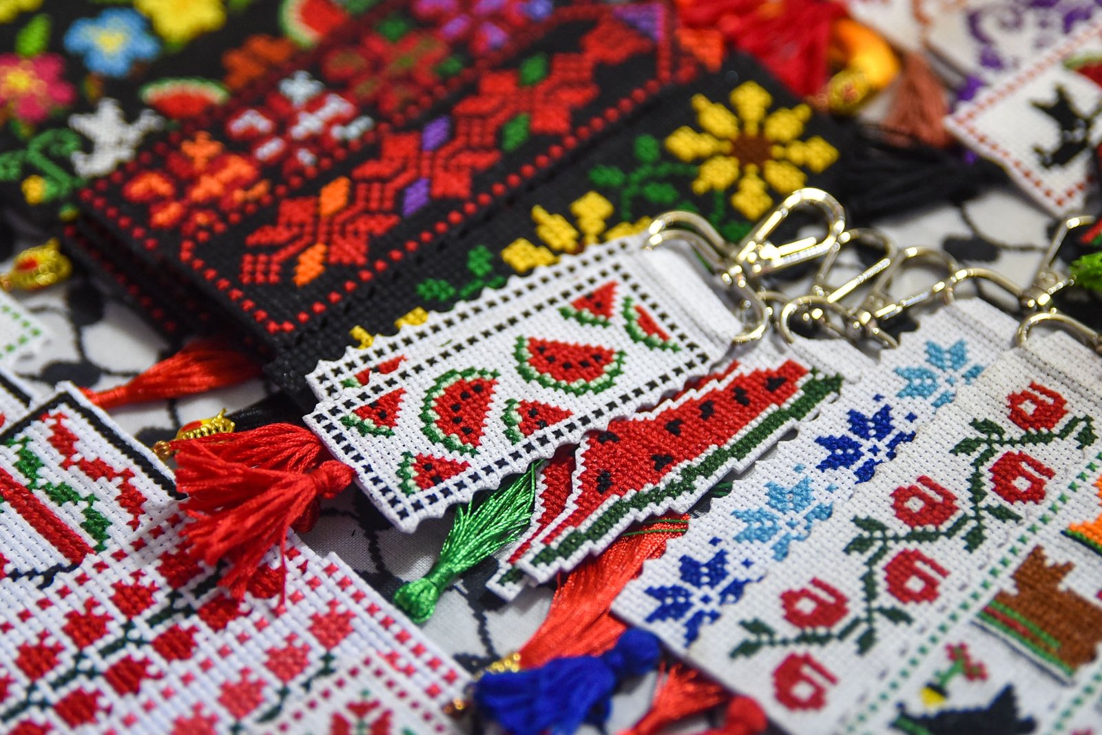 Handcraft bookmarks, accessories and Tatriz items along with homemade sweets are on display at the Gaza Candle and Tatriz Asia booths at Greenhills Shopping Centre in San Juan City, on September 8. l Zedrich Xylak Madrid