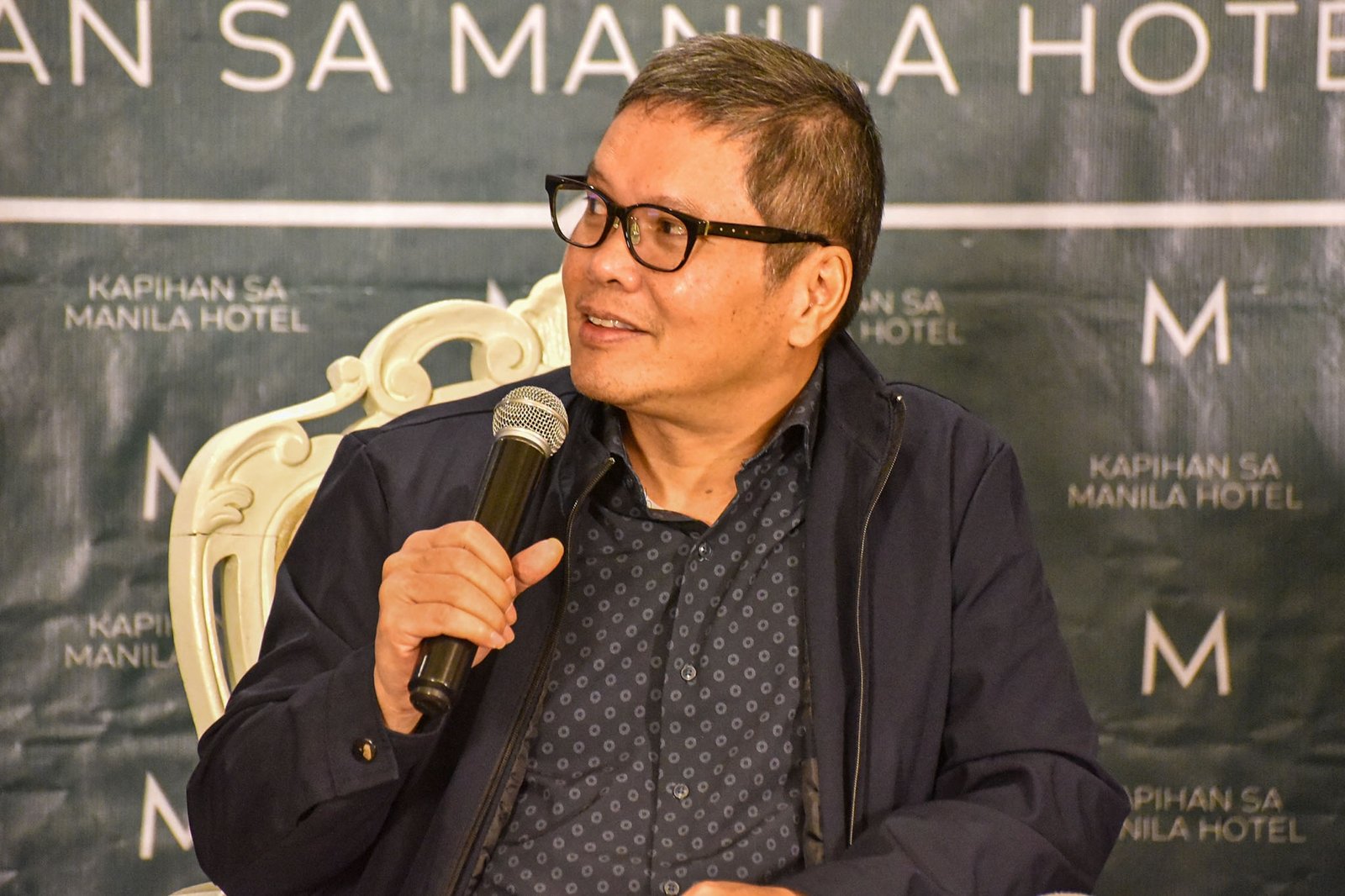UP-NOAH Executive Director Dr. Mahar Lagmay discusses flood mapping, hazard assessment, and flood forecasting can prevent flooding in a forum at the Manila Hotel, on September 9. l Zedrich Xylak Madrid