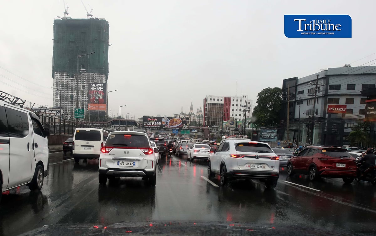 (September 09 2026) Heavy traffic built along Commonwealth Avenue in Quezon City, on Wednesday morning September 9 2026. According to the Numbeo 2026 mid-year traffic index, the Philippines is ranked 16th in overall traffic globally. Photo/Analy Labor