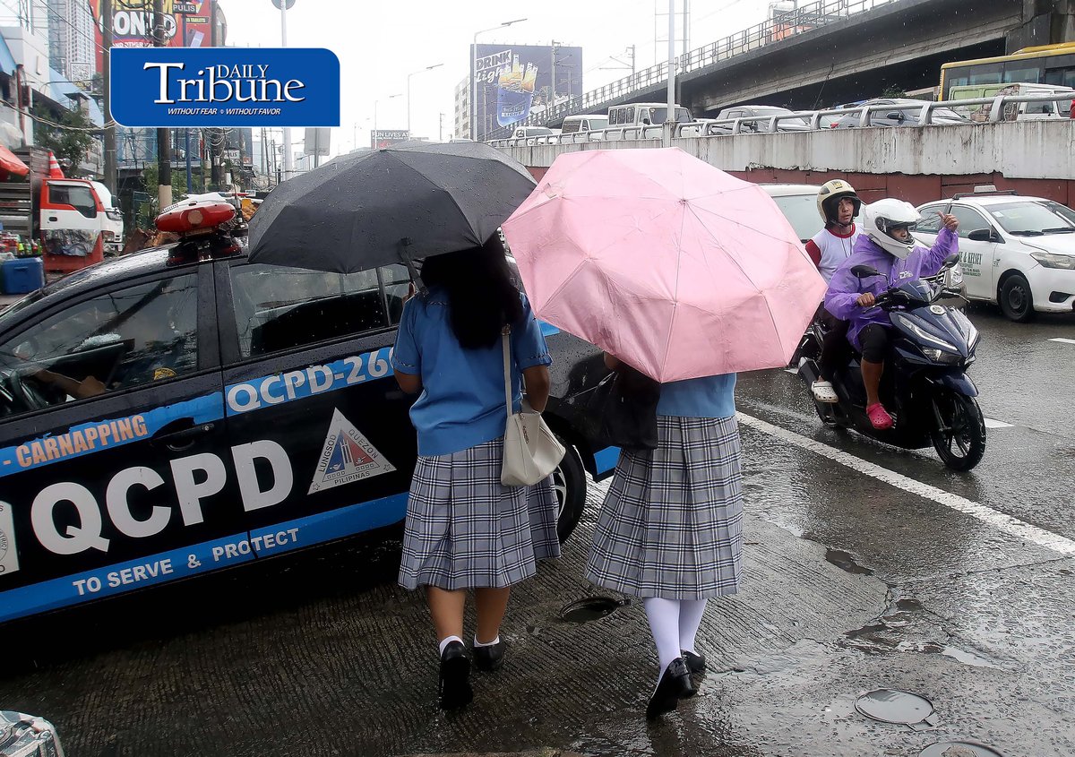 (September 09 2026) Students seen heading home after the Quezon City local government suspended class due to the bad weather on Wednesday September 9 2026. Photo/Analy Labor