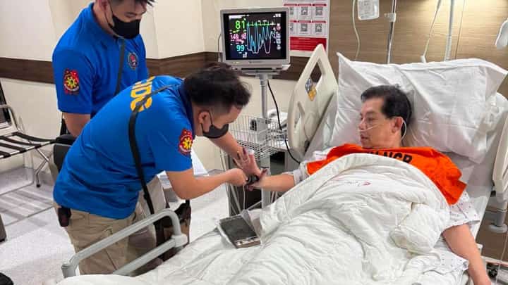 Leyte Rep. Martin Romualdez having a fingerprinting procedure while in a room at Cardinal Santos Medical Center in San Juan City