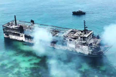 Scores dead, missing in Coron ferry inferno