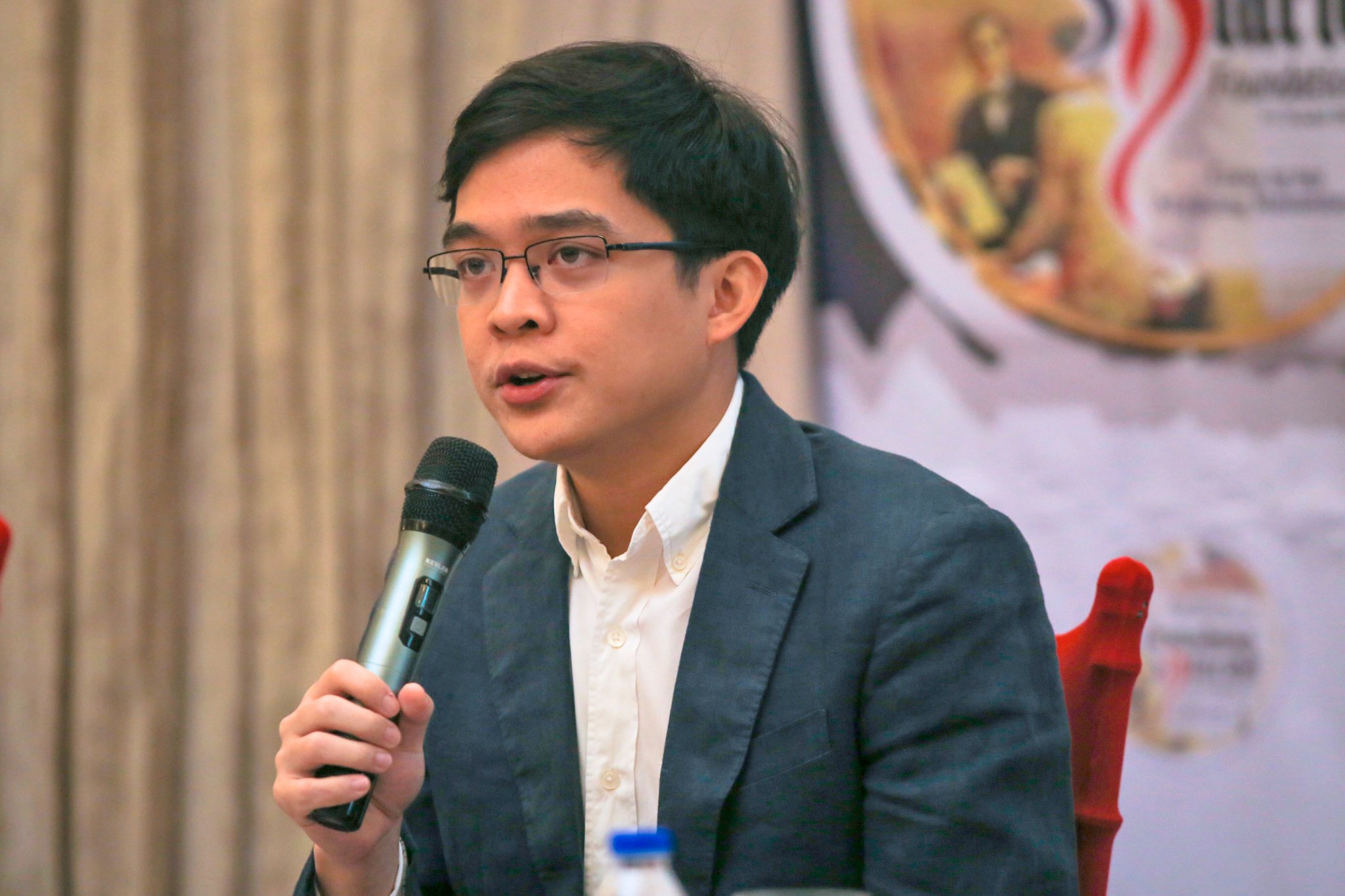 DoE sues Leviste over energy awards