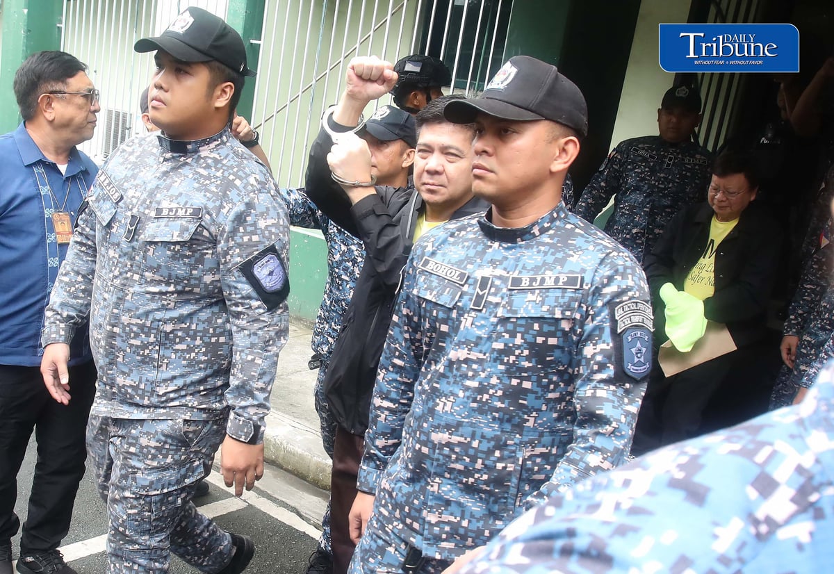 MARCOLETA, DEFENSOR FACE COURT PROCEEDINGS
Sen. Rodante Marcoleta and former Rep. Mike Defensor arrive at the Sandiganbayan on Thursday, 10 September 2026, for proceedings on plunder and Presidential Decree 46 charges involving their alleged failure to declare P75 million in campaign donations from the 2025 elections. | Analy Labor