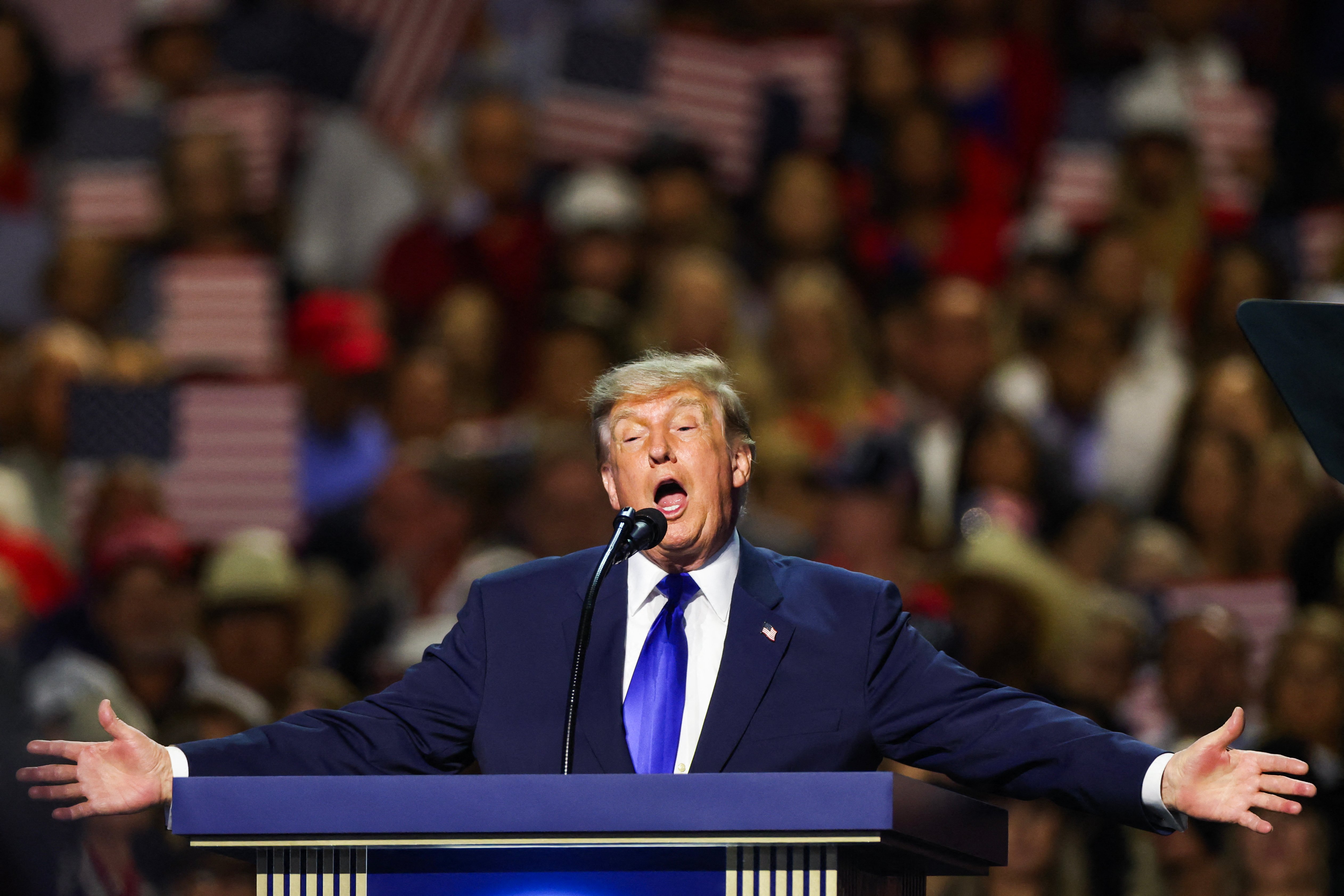 Trump promises Americans $5,000 if Republicans win Congress