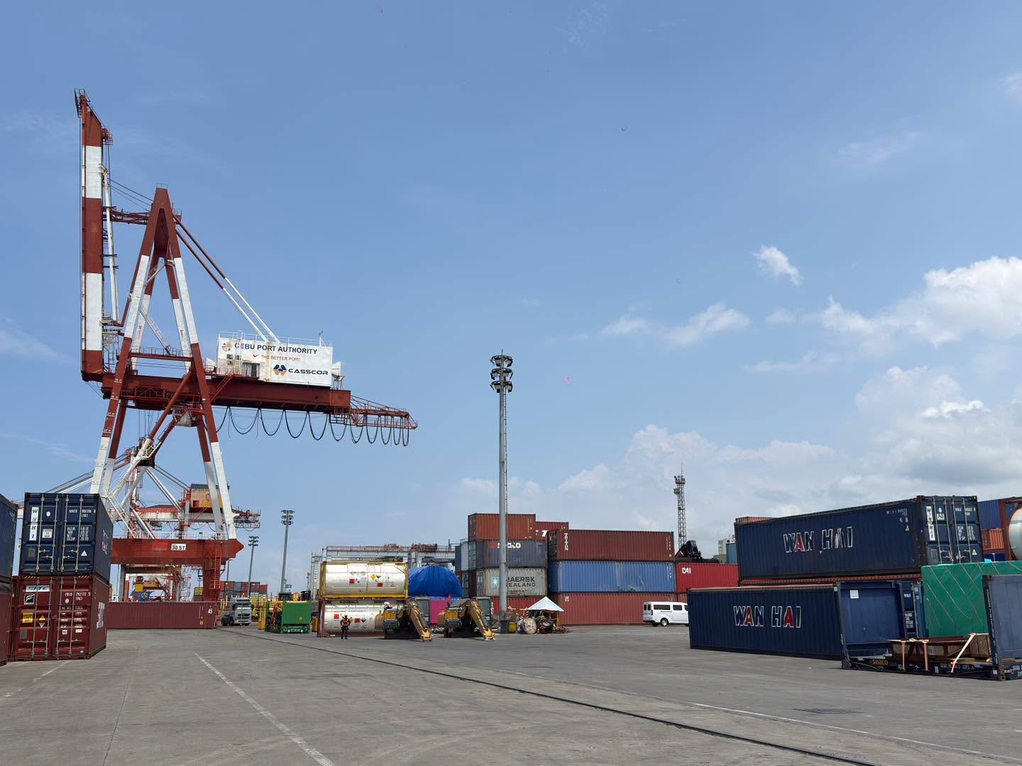 Ombudsman suspends Cebu Port GM 