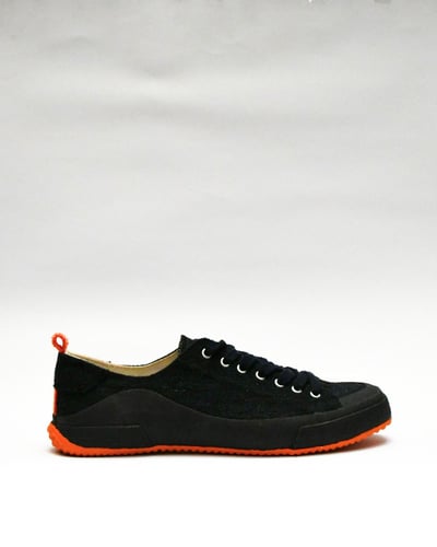 Sustainable sneakers champion local craftsmanship and eco-friendly exploration