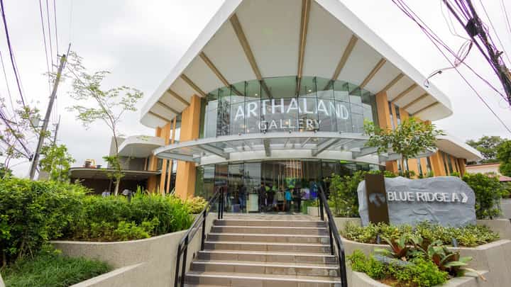 THE Arthaland Gallery brings the Liv experience to life through a thoughtfully crafted, immersive journey.