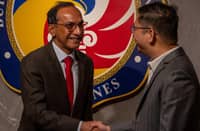 BIR Commissioner Charlito Mendoza (right) meets with International Monetary Fund expert and economist Supriyo De last 4 September at the Bureau’s headquarters in Quezon City.