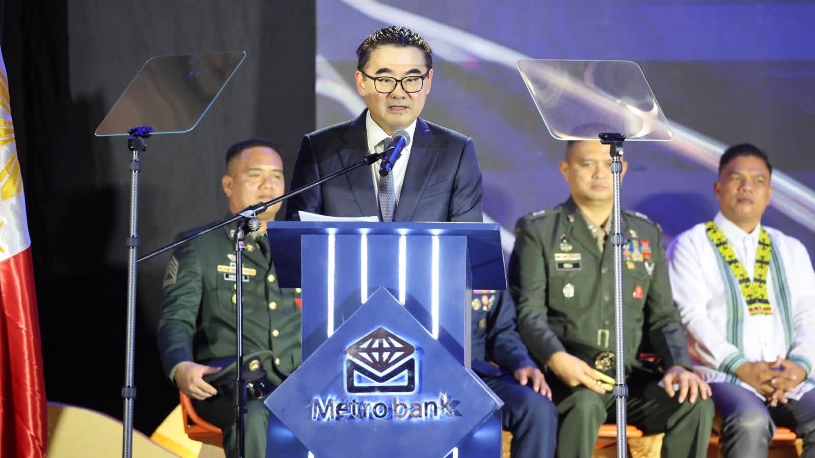 10 Filipinos honored for transforming communities