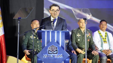 10 Filipinos honored for transforming communities