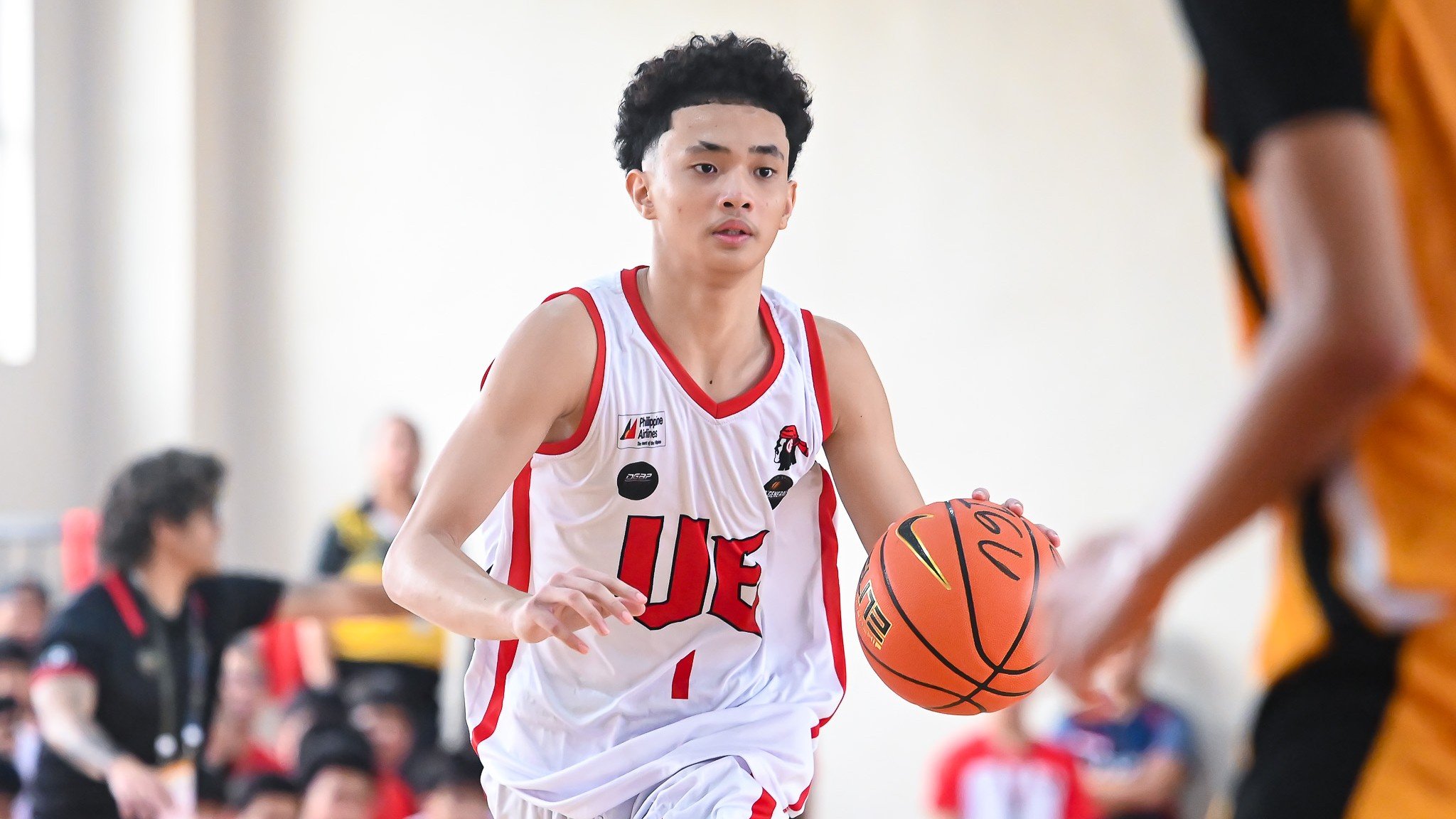 UE posts historic victory at home