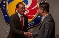 BIR Commissioner Charlito Mendoza (right) meets with International Monetary Fund (IMF) expert and economist Supriyo De (left) last 4 September at the Bureau’s headquarters in Quezon City.