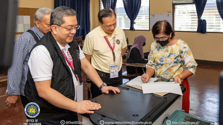 COMELEC Chairman George Erwin Garcia inspected a school housing polling precincts for the conduct of BARMM polls on 14 September.