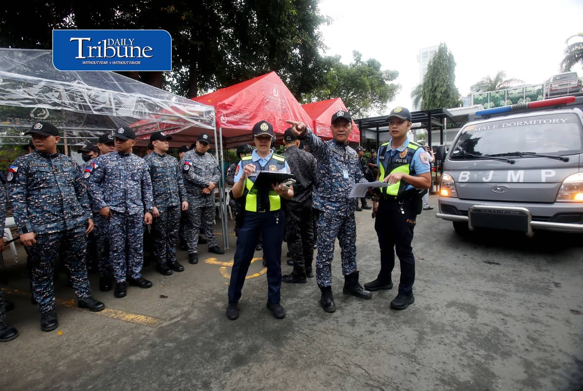 (September 12 2026) Authorities formation as the preparation for the transfer of former speaker Matin Romualdez from Cardinal Santos Medical Center in San Juan City  to the Philippine General Hospital (PGH) in Manila. Photo/Analy Labor