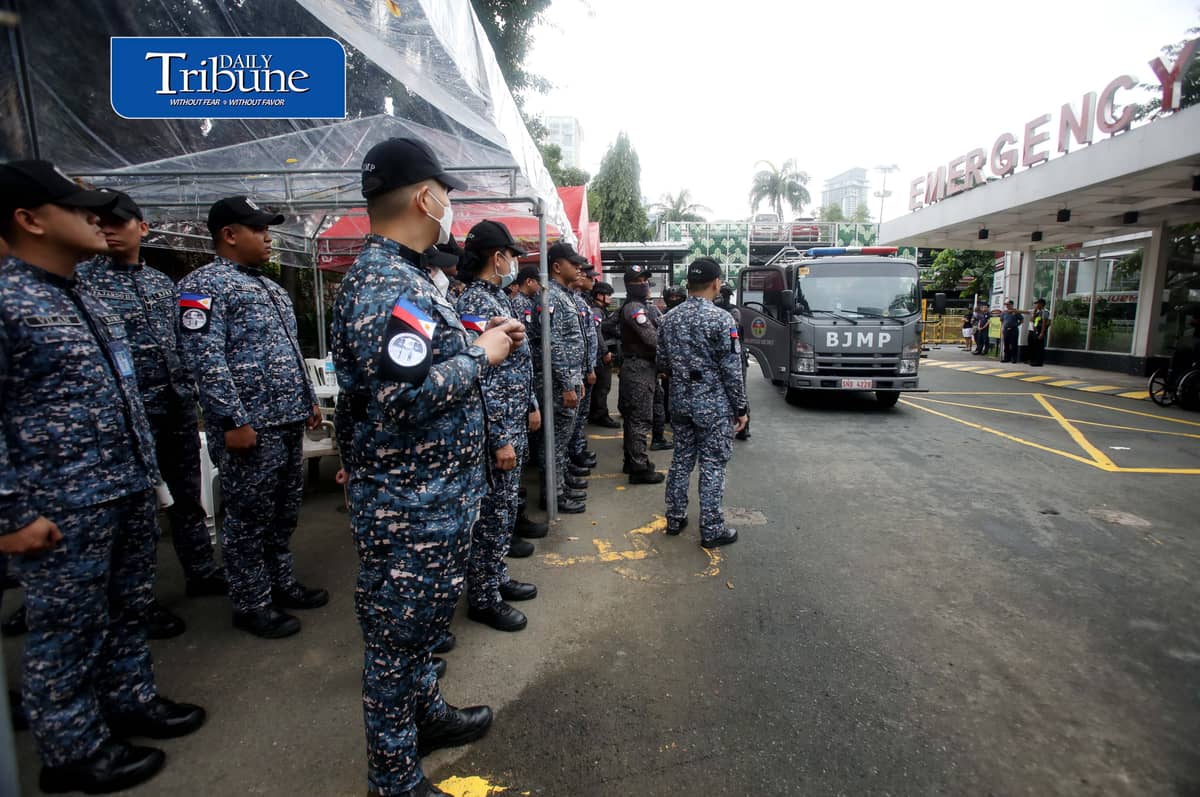 (September 12 2026) Authorities formation as the preparation for the transfer of former speaker Matin Romualdez from Cardinal Santos Medical Center in San Juan City  to the Philippine General Hospital (PGH) in Manila. Photo/Analy Labor