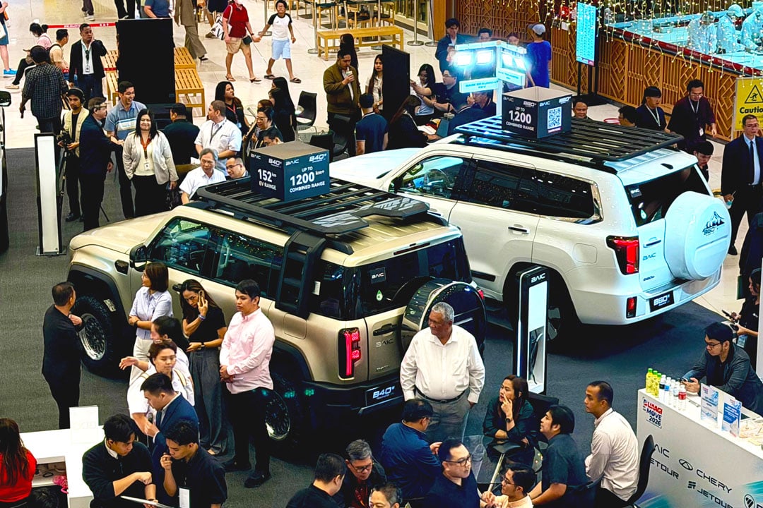 VISITORS examine BAIC’s electrified SUVs during the fifth UAAGI On the Move event at the Fashion Hall Atrium.