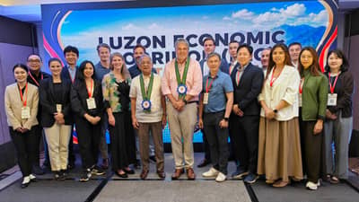 SBMA Chairman and Administration Eduardo Jose L. Aliño and USTDA Deputy Director and Chief Operating Officer Thomas R. Hardy pose with some of the potential foreign investors during the Luzon Economic Corridor Investment Forum held at the Best Western Hotel, Subic Bay Freeport on 11 September 2026.