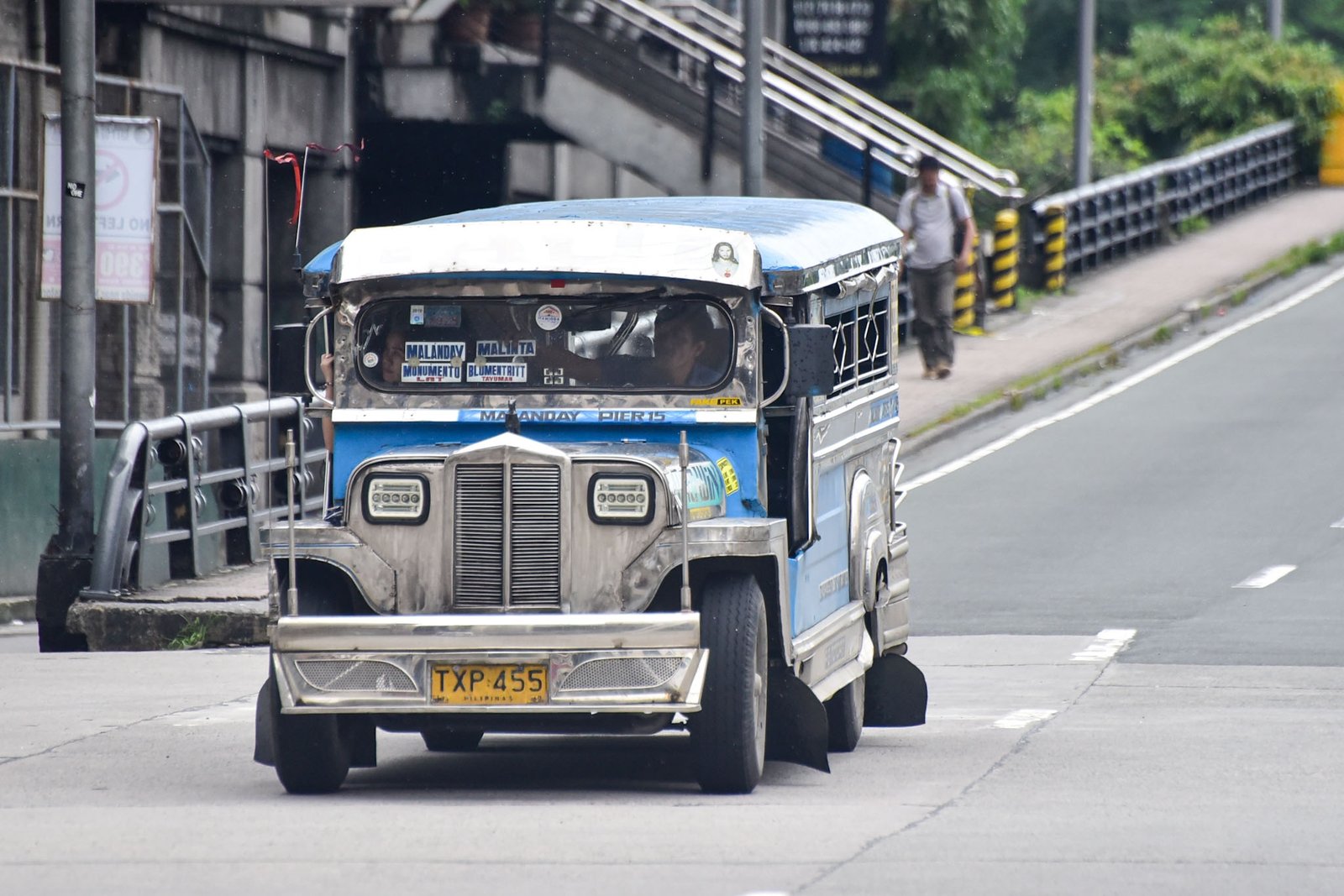Jeepneys are seen operating along the streets of Manila as commuters go about their daily routine ahead of a nationwide transport strike called by transport group MANIBELA on Monday, September 14. l  Zedrich Xylak Madrid