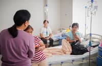 Leni Robredo visits dengue patients