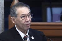 Diokno urges gov’t action, not advice, as peso weakens