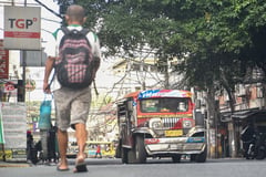 JEEPNEYS ROLL DESPITE STRIKE