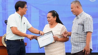 Valenzuela, Caloocan residents get 
housing boost