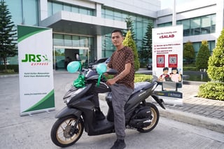 Accident-hit courier wins replacement bike