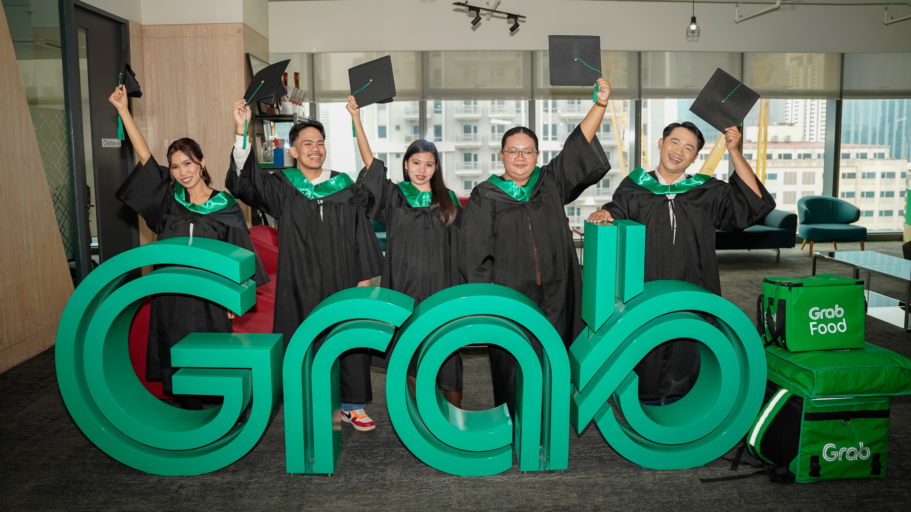 GrabScholar produces first college graduates in Southeast Asia