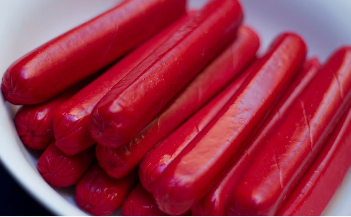 Tatlong Pinoy nagpuslit ng 154 kilo meat products, hotdog bistado