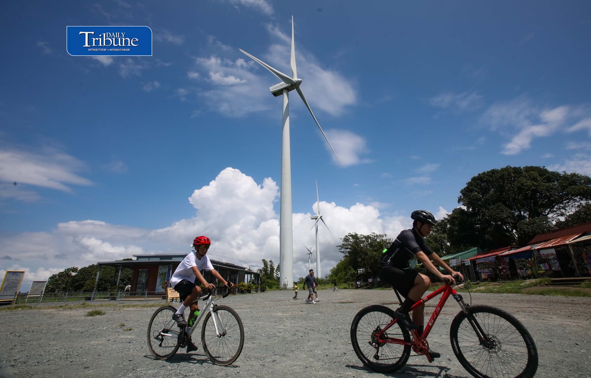 (September 19 2026) Local tourists take advantage fair weather to visit at Pililla Wind Farm in Pililla Rizal on Saturday morning September 19 2026. Photo/Analy Labor