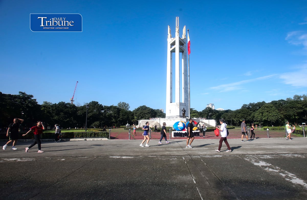 (September 19 2026) People with health concerns take advantage of the fair weather, to spend time at Quezon City circle for jogging and riding a bike, on Saturday September 19 2026. Photo/Analy. Labor
