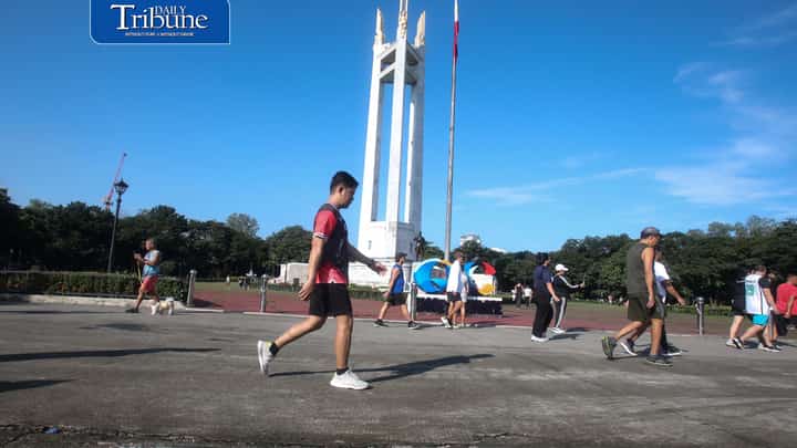 (September 19 2026) People with health concerns take advantage of the fair weather, to spend time at Quezon City circle for jogging and riding a bike, on Saturday September 19 2026. Photo/Analy. Labor