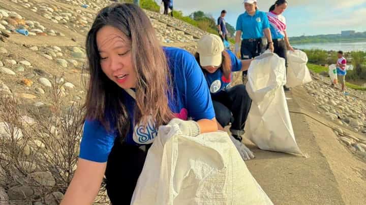 586 volunteers join coastal cleanup in Tuguegarao City