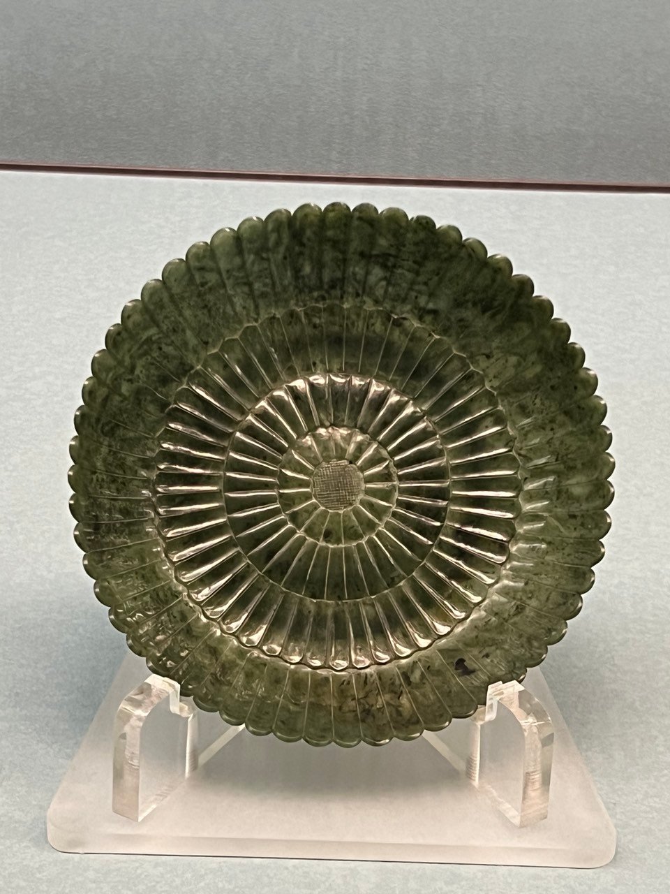 JADE Chrysanthemum shaped Dish.