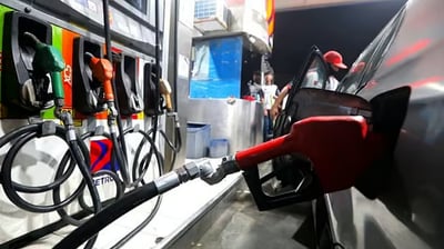 Price-taker’s curse: Distant shocks and Filipino wallets
