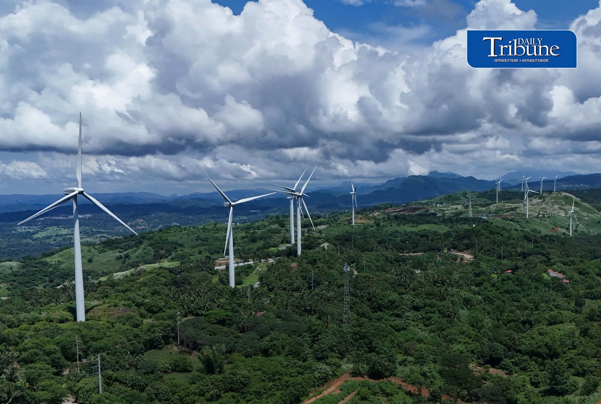 (September 19 2026) Local tourists take advantage fair weather to visit at Pililla Wind Farm in Pililla Rizal on Saturday morning September 19 2026. Photo/Analy Labor