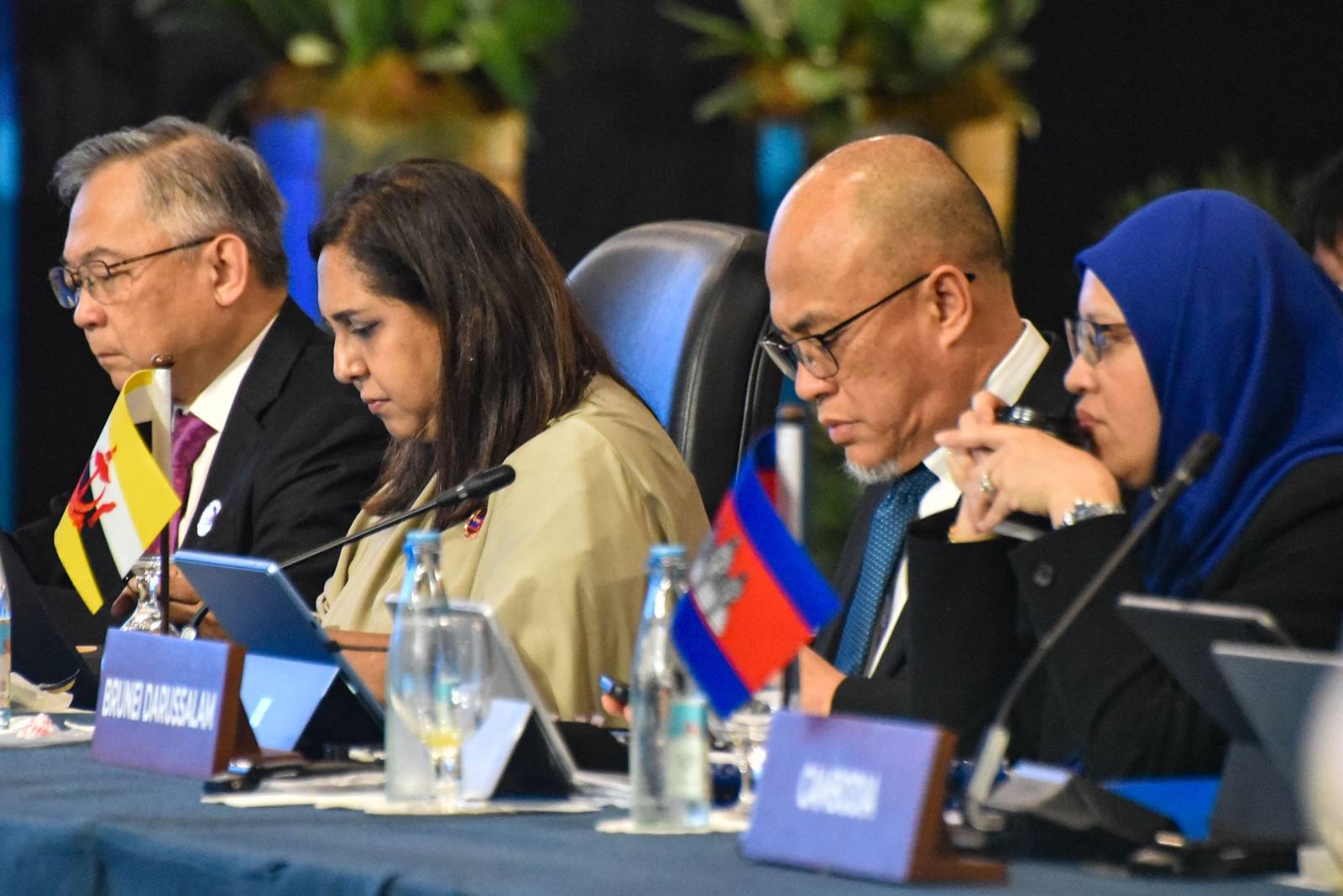 H.E. Maria Cristina Roque, Minister of Trade and Industry of the Republic of the Philippines, presides by sharing her opening remarks in the 29th ASEAN Investments Area Council Meeting for the 58th ASEAN Economic Ministers' Meeting and Related Meeting (AEM) at the Philippines International Convention Center in Pasay City, on 19 September. l Zedrich Xylak Madrid
