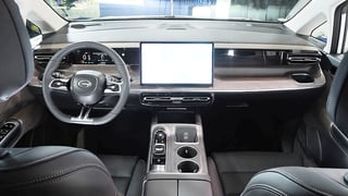 GAC E8 HEV adds hybrid family MPV