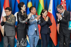 Family Photo of the 10th AEM with Hong Kong, China