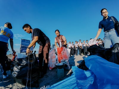 1,292 volunteers join coastal cleanup in La Union