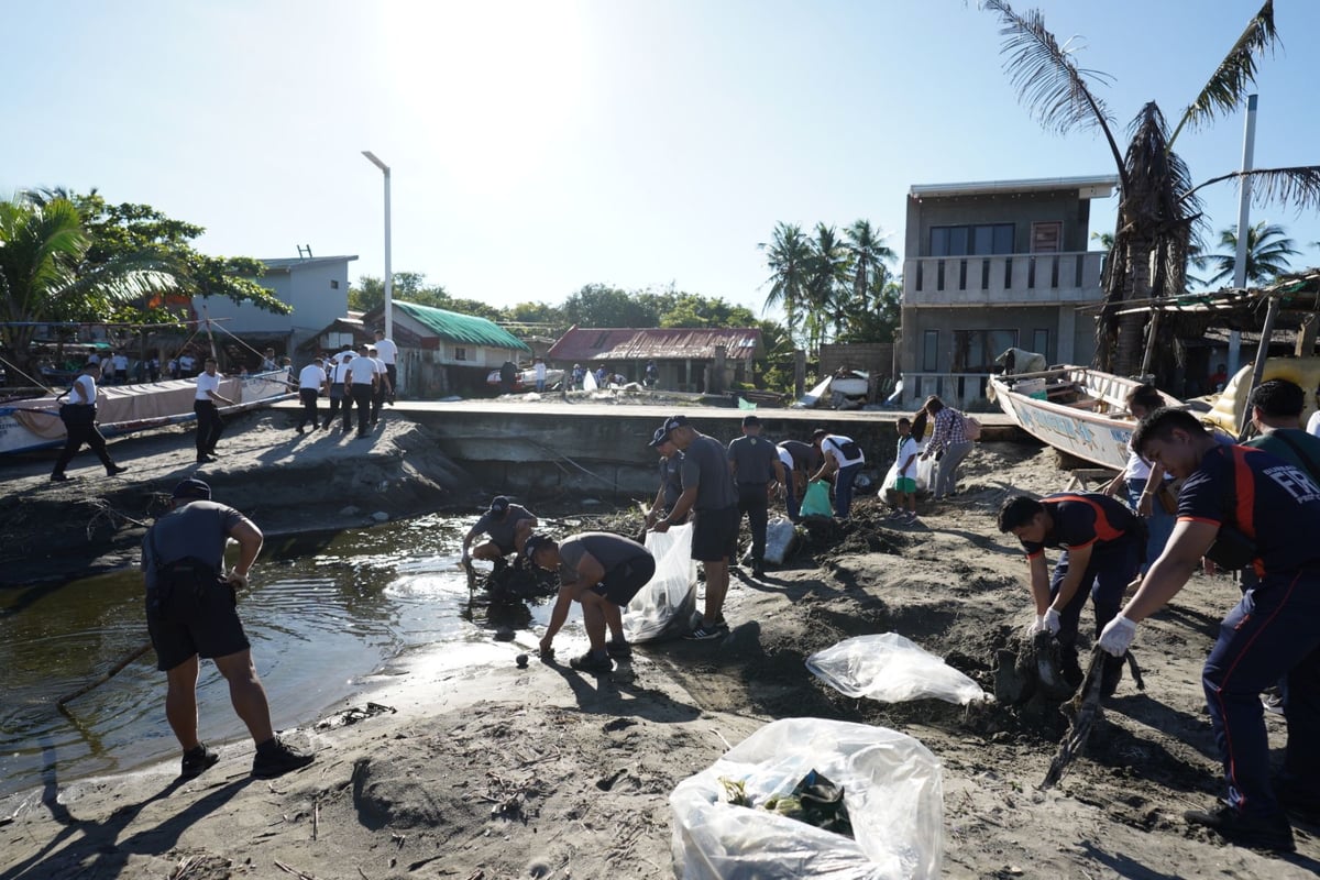 2,974 volunteers join coastal cleanup in Pangasinan