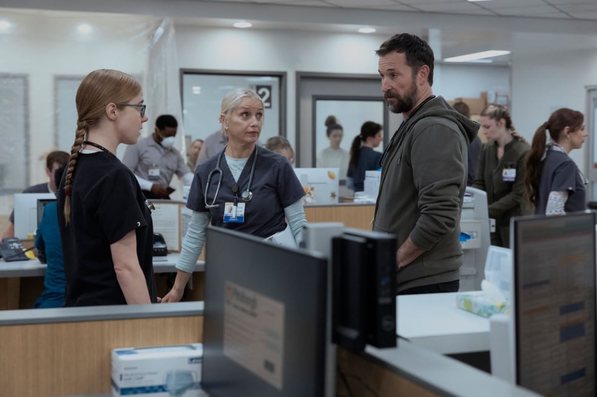 Dr. Mel King (Taylor Dearden), charge nurse Dana Evans (Katherine LaNasa), and Dr. Michael “Robby” Robinavitch (Noah Wyle).