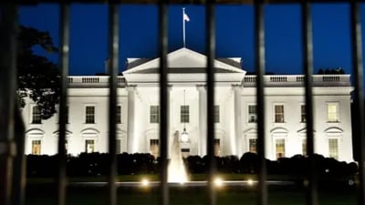 US networks halt Trump coverage in revolt over White House ban