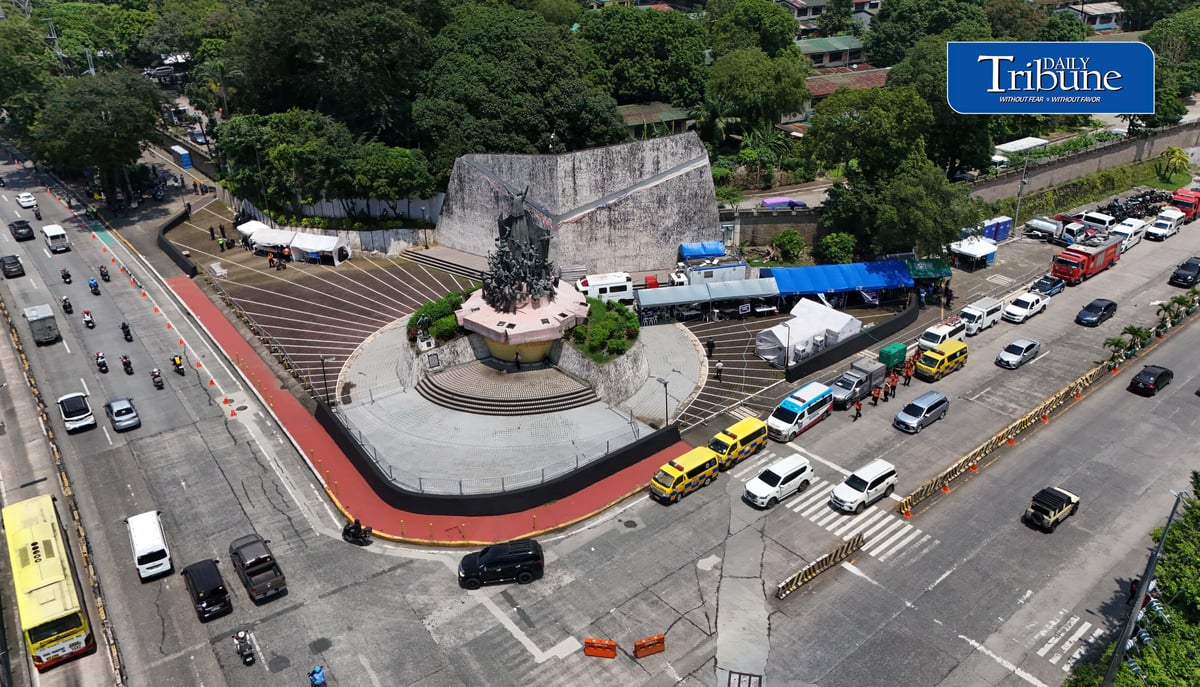 (September 21 2026) Situation along EDSA PEOPLE power Monument on September 21, 2026, the Philippines marks the 54th anniversary of the declaration of Martial Law, According to the PNP More than 17,000 police personnel are deployed nationwide to maintain peace and order during the commemoration. Photo/Analy Labor