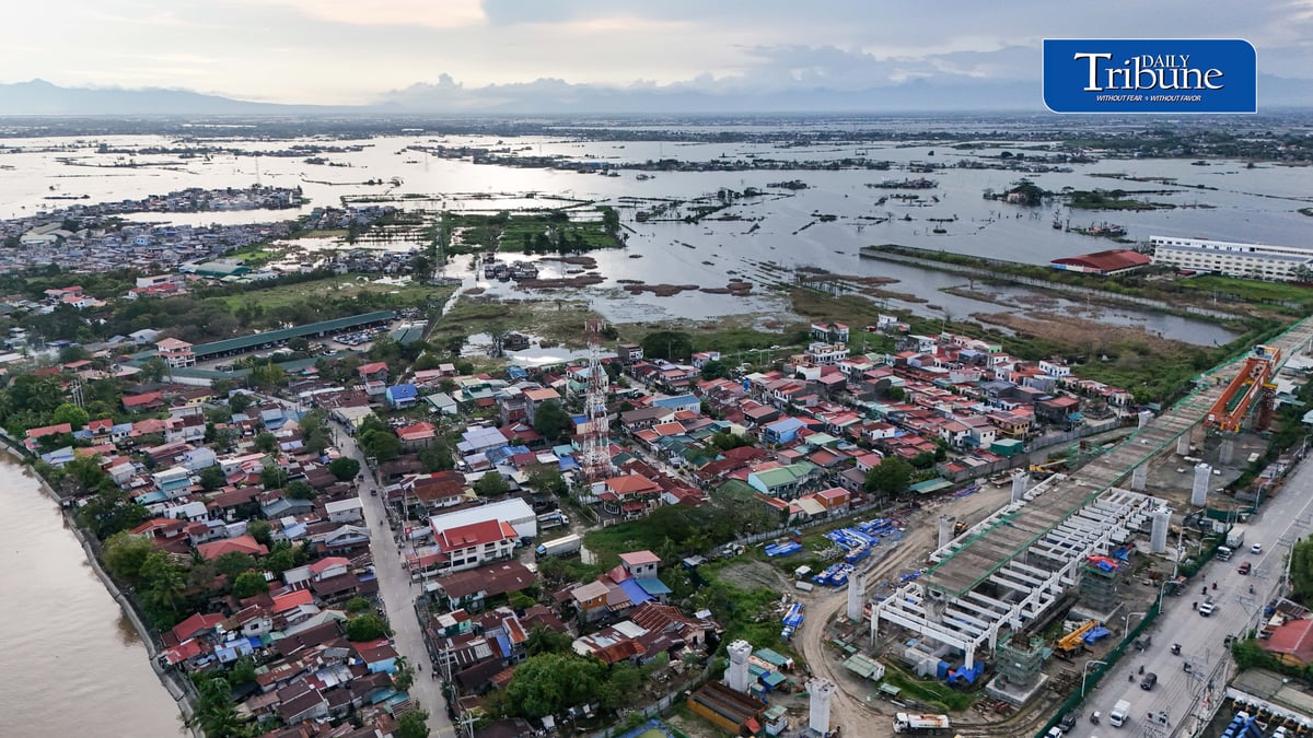 FLOODWATERS SWAMP PARTS OF BULACAN
An aerial view shows floodwaters inundating parts of Calumpit, Bulacan, on Sunday, 20 September 2026.

President Ferdinand Marcos Jr. inspected government projects and programs in Bulacan the following day after directing the Department of Public Works and Highways to pursue long-term measures to address recurring flooding in Bulacan and Pampanga.

📷 Analy Labor