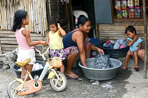 SWS: 33% of Filipinos more optimistic about economy