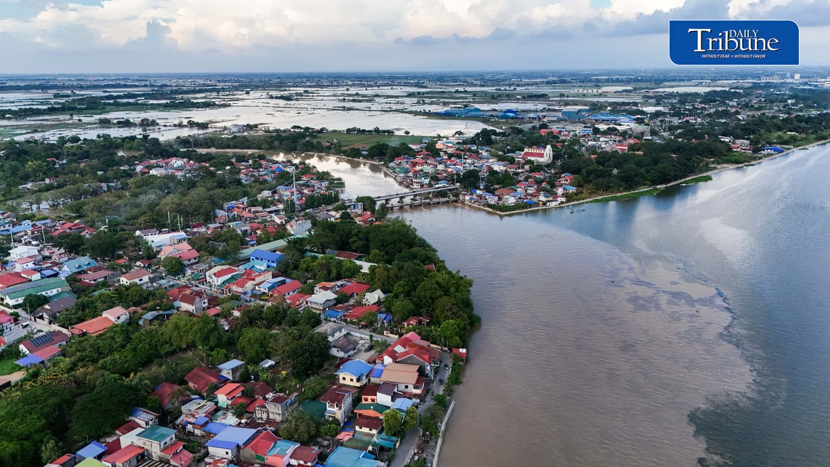 FLOODWATERS SWAMP PARTS OF BULACAN
An aerial view shows floodwaters inundating parts of Calumpit, Bulacan, on Sunday, 20 September 2026.

President Ferdinand Marcos Jr. inspected government projects and programs in Bulacan the following day after directing the Department of Public Works and Highways to pursue long-term measures to address recurring flooding in Bulacan and Pampanga.

📷 Analy Labor
