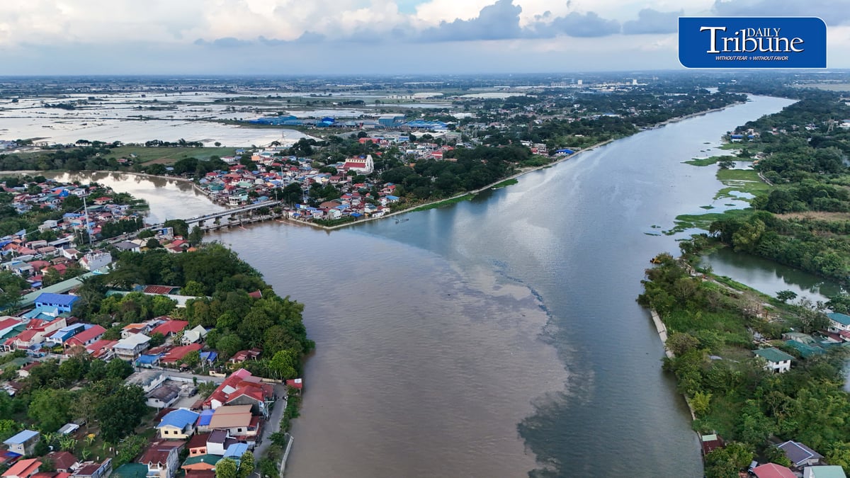 FLOODWATERS SWAMP PARTS OF BULACAN
An aerial view shows floodwaters inundating parts of Calumpit, Bulacan, on Sunday, 20 September 2026.

President Ferdinand Marcos Jr. inspected government projects and programs in Bulacan the following day after directing the Department of Public Works and Highways to pursue long-term measures to address recurring flooding in Bulacan and Pampanga.

📷 Analy Labor